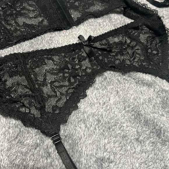 Dreamgirl Black Lace Stretch Garter Belt Plus Size O/S Queen - Picture 6 of 11